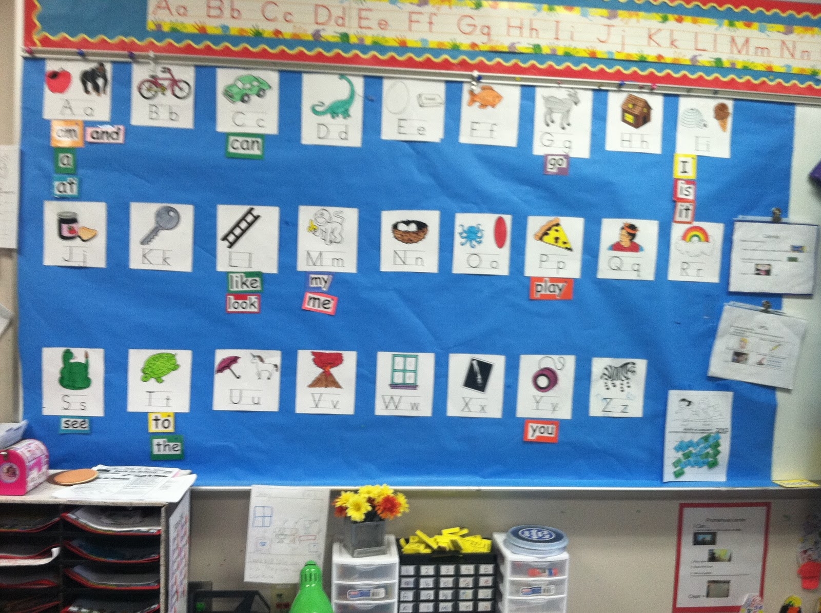 Kindergarten Lifestyle Word Wall Mini Word Wall Freebie